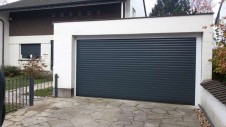 Roletová garážová brána